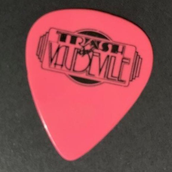 Iconic Guitar Pick From Trash and Vaudeville NYC original location - Picture 3 of 4